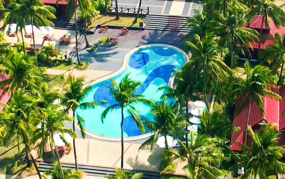 The Swimming Pool