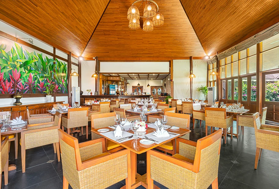 Restaurant & Dining