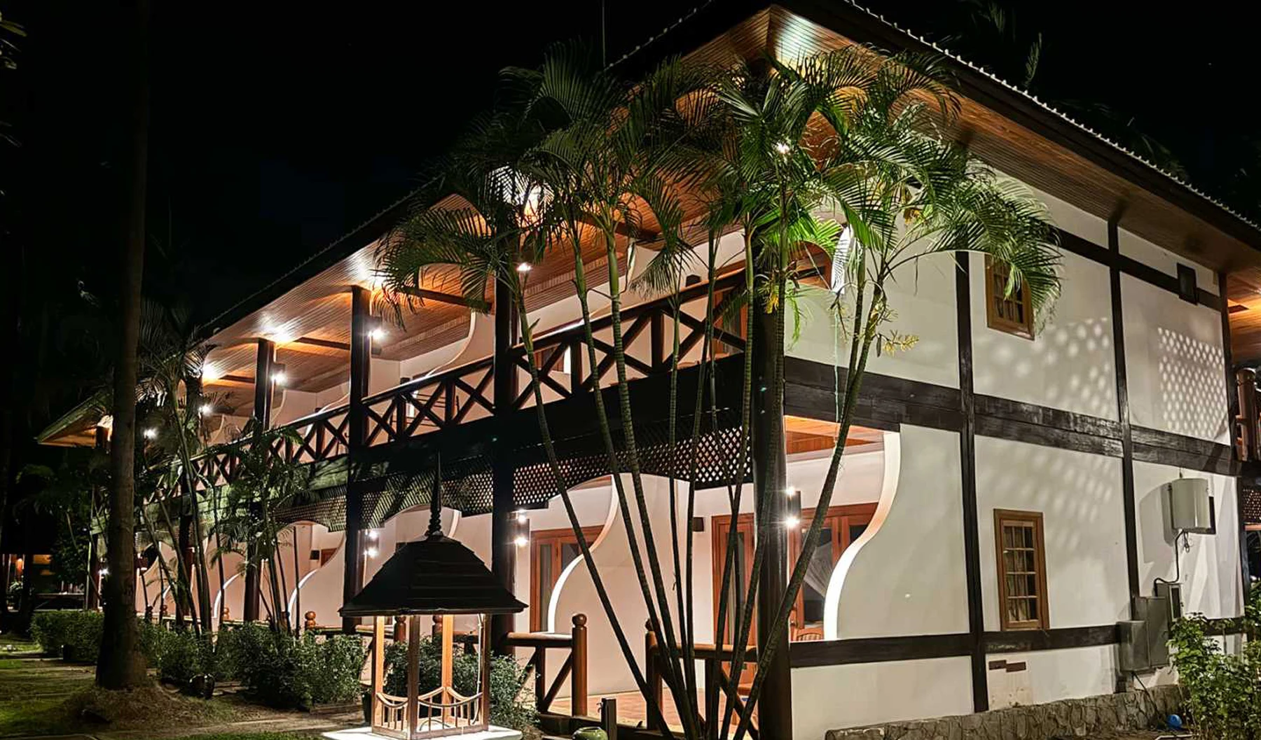 EXECUTIVE DELUXE GARDEN VIEW